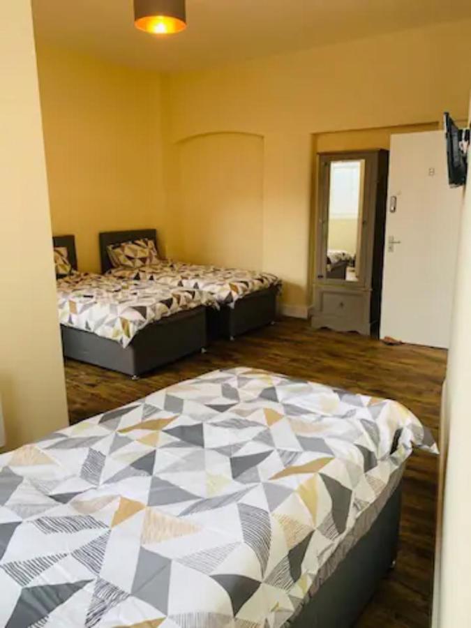 8 Fish Street, Budget City Centre Accomodation Лідс Екстер'єр фото