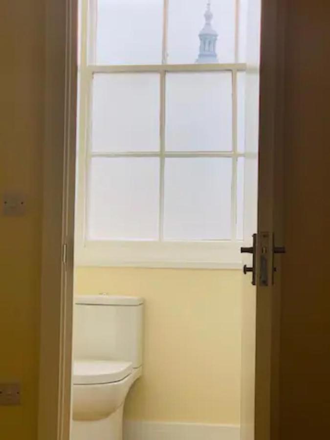 8 Fish Street, Budget City Centre Accomodation Лідс Екстер'єр фото
